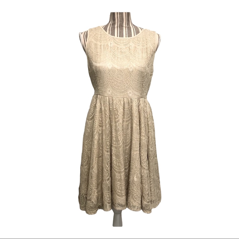 Altar’d State Cream Lace sleeveless Dress